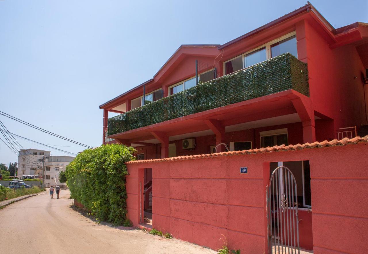 Family Apartments Vukcevic Čanj Kültér fotó