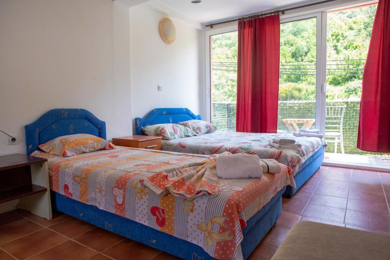 Family Apartments Vukcevic Čanj Kültér fotó