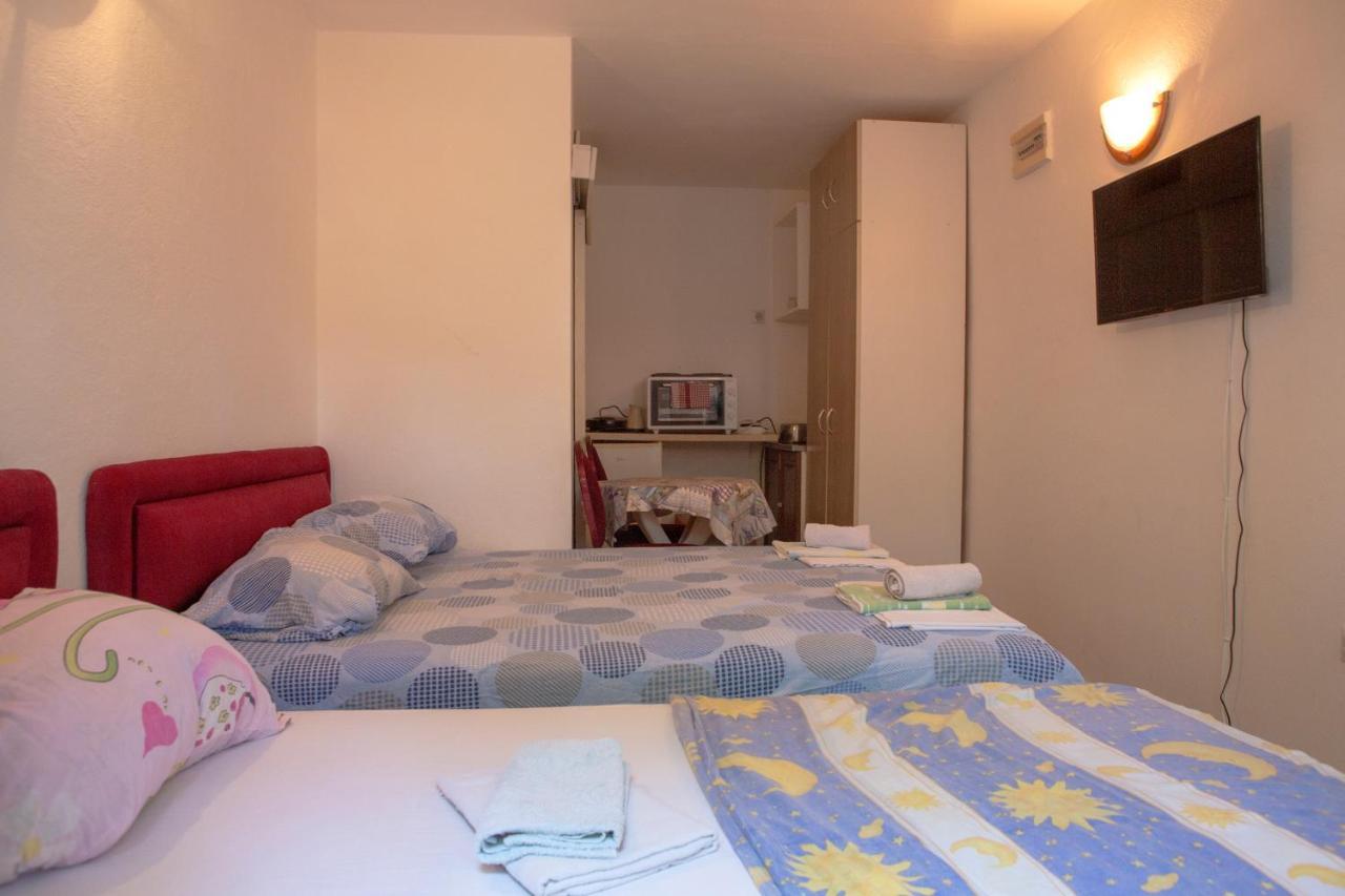 Family Apartments Vukcevic Čanj Kültér fotó