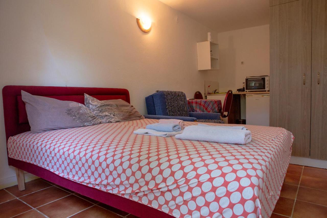 Family Apartments Vukcevic Čanj Kültér fotó